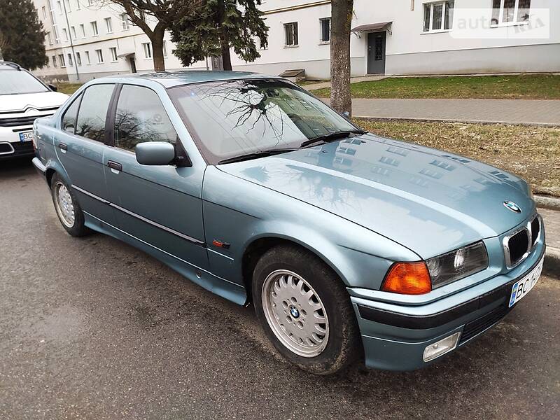 Седан BMW 3 Series 1996 в Трускавці