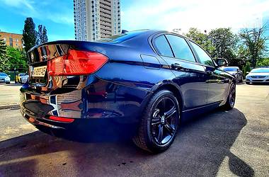 Седан BMW 3 Series 2014 в Киеве