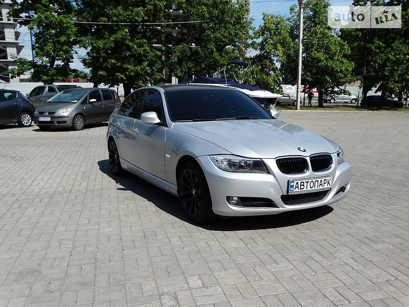 Седан BMW 3 Series 2010 в Дніпрі