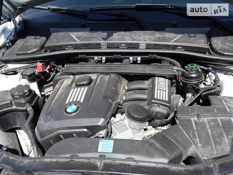 Седан BMW 3 Series 2010 в Дніпрі