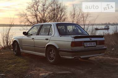 Седан BMW 3 Series 1984 в Николаеве