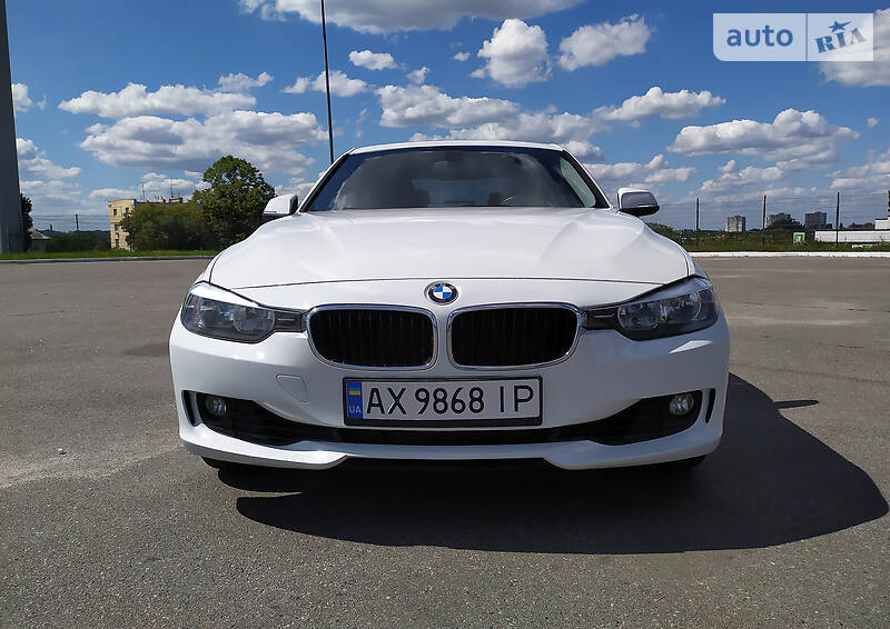 Седан BMW 3 Series 2015 в Харкові