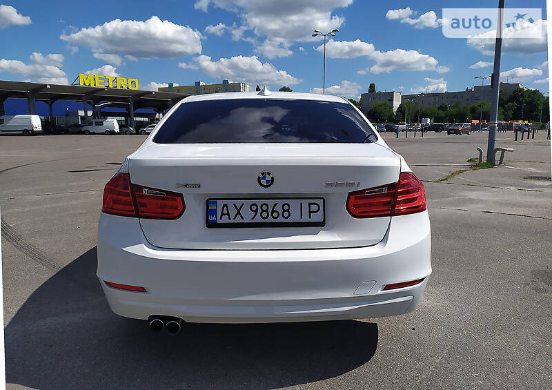 Седан BMW 3 Series 2015 в Харкові