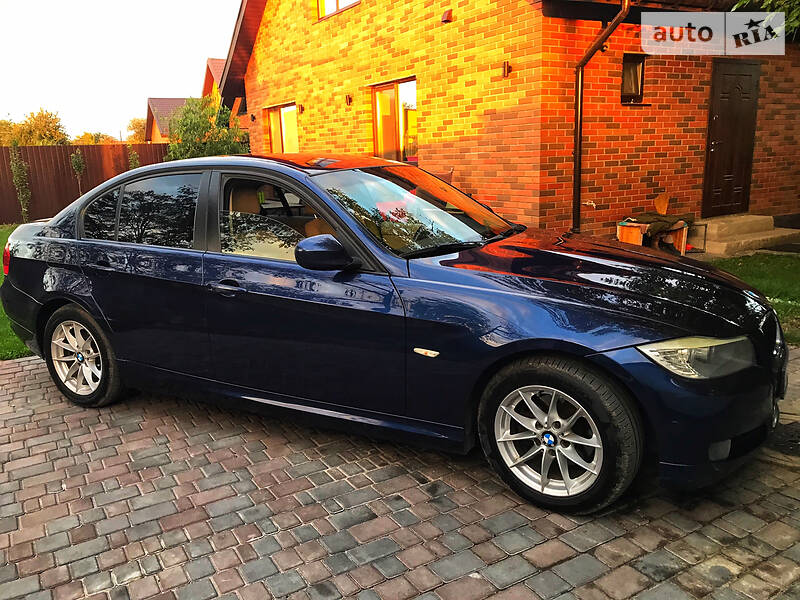 Седан BMW 3 Series 2010 в Києві фото Седан BMW 3 Series 2010 в Києві