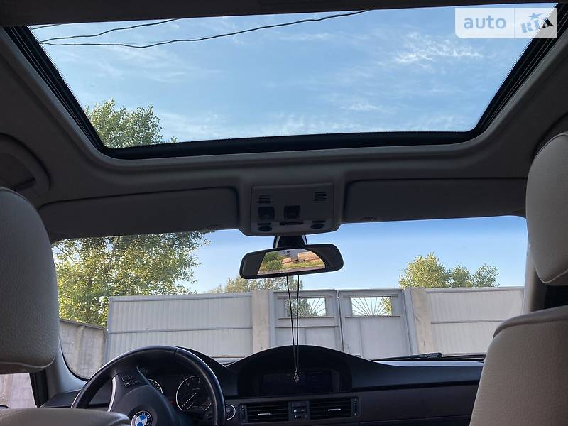 Седан BMW 3 Series 2010 в Харкові