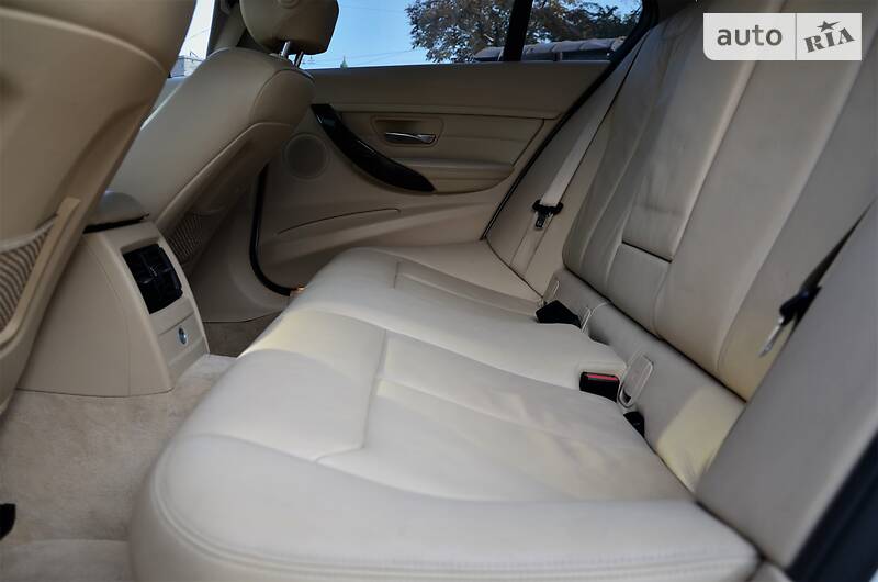 Седан BMW 3 Series 2014 в Киеве