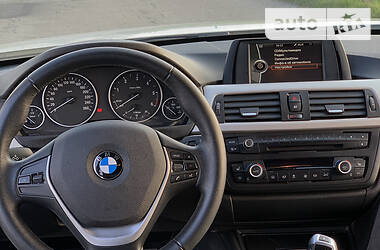 Седан BMW 3 Series 2013 в Дубно