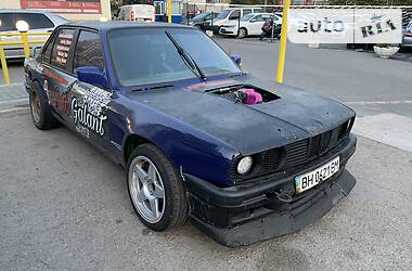 Седан BMW 3 Series 1986 в Одессе