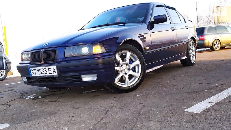 Седан BMW 3 Series 1997 в Дрогобыче