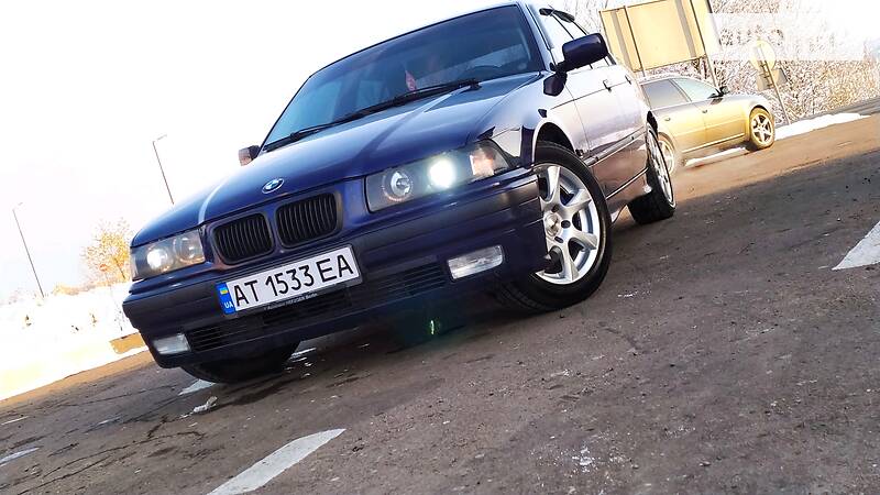 Седан BMW 3 Series 1997 в Дрогобыче