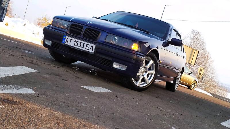 Седан BMW 3 Series 1997 в Дрогобыче