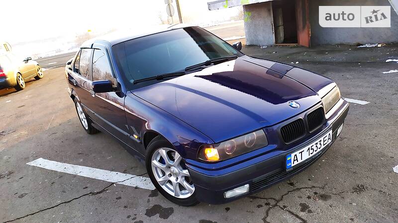 Седан BMW 3 Series 1997 в Дрогобыче