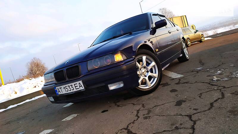 Седан BMW 3 Series 1997 в Дрогобыче