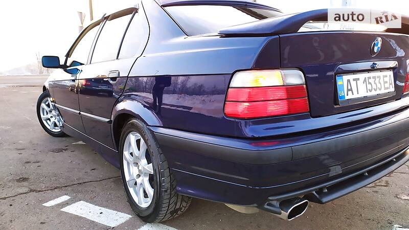 Седан BMW 3 Series 1997 в Дрогобыче