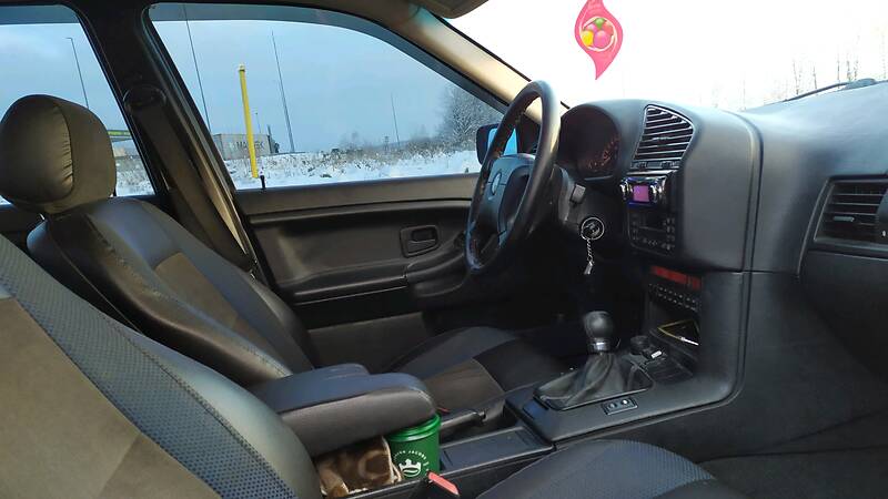 Седан BMW 3 Series 1997 в Дрогобыче