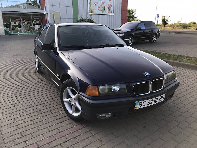 Седан BMW 3 Series 1995 в Виноградове