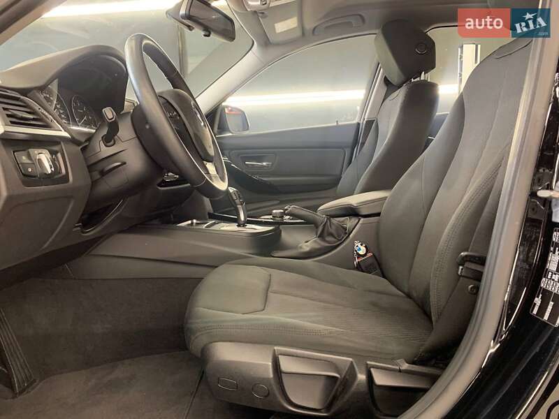 Седан BMW 3 Series 2017 в Одессе