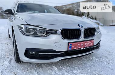 Седан BMW 3 Series 2016 в Ровно