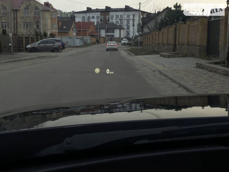 Седан BMW 3 Series 2018 в Киеве