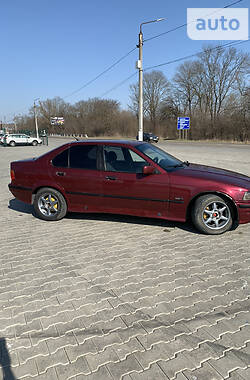 Седан BMW 3 Series 1995 в Черновцах