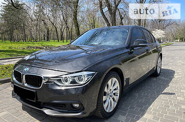 Седан BMW 3 Series 2016 в Одессе