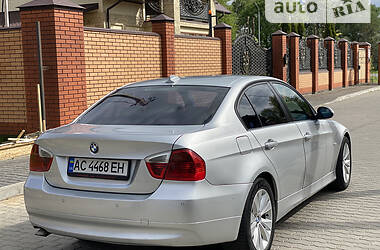 Седан BMW 3 Series 2005 в Владимир-Волынском