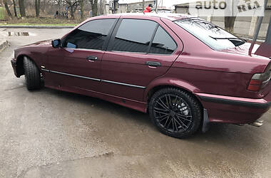 Седан BMW 3 Series 1996 в Липовце