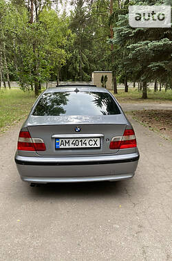 Седан BMW 3 Series 2004 в Киеве
