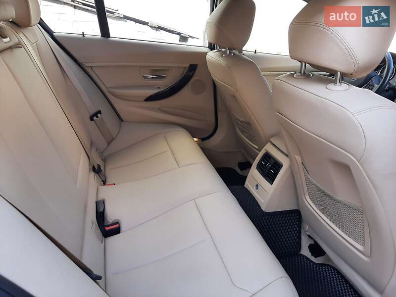 Седан BMW 3 Series 2014 в Баришівка