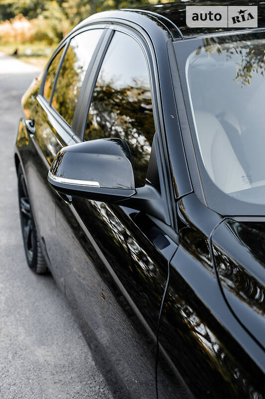 Седан BMW 3 Series 2015 в Городке