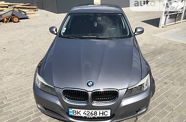 Седан BMW 3 Series 2009 в 