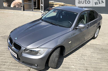Седан BMW 3 Series 2009 в 