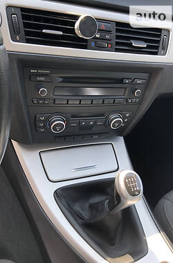 Седан BMW 3 Series 2009 в 