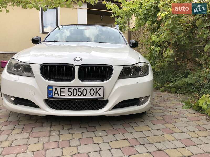 Седан BMW 3 Series 2010 в Днепре