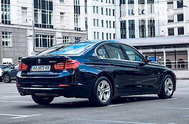 Седан BMW 3 Series 2013 в Киеве