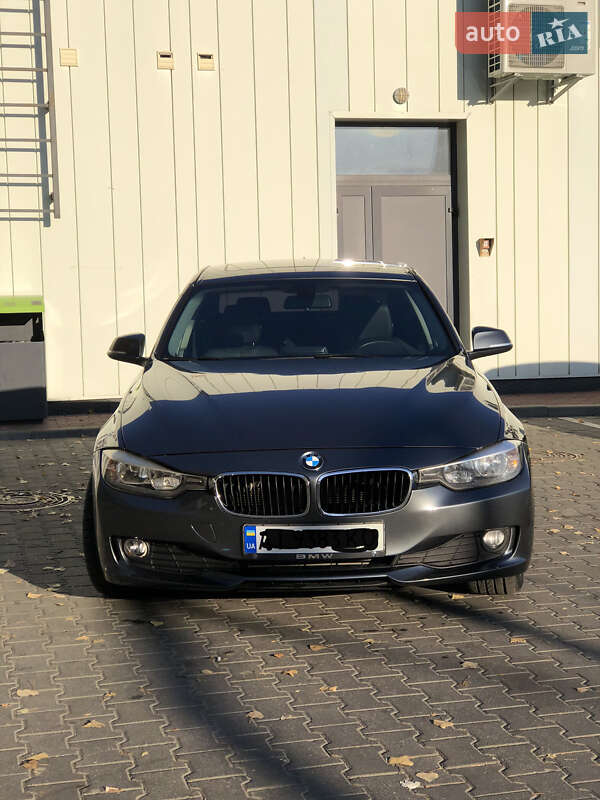 Седан BMW 3 Series 2015 в Києві