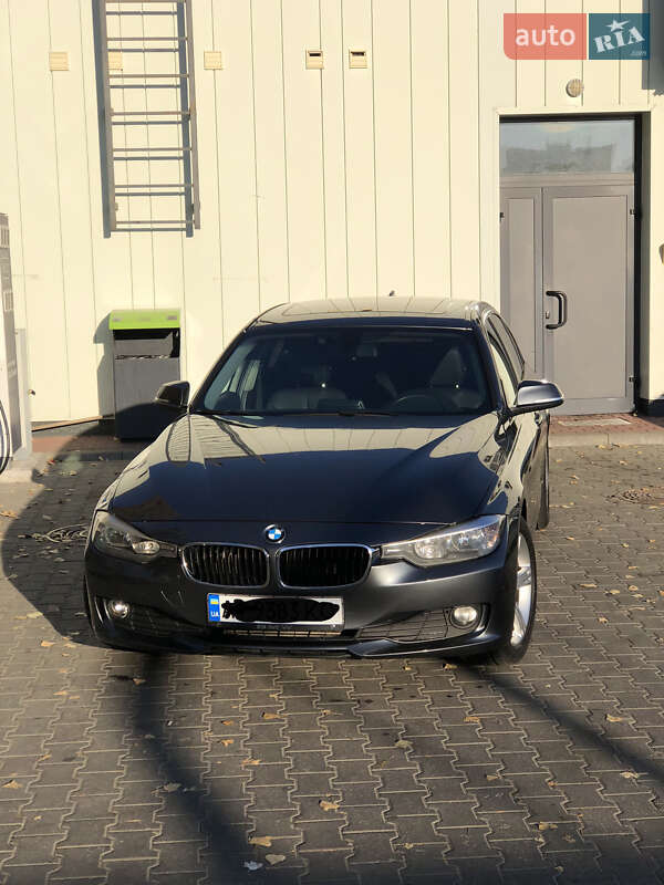 Седан BMW 3 Series 2015 в Києві