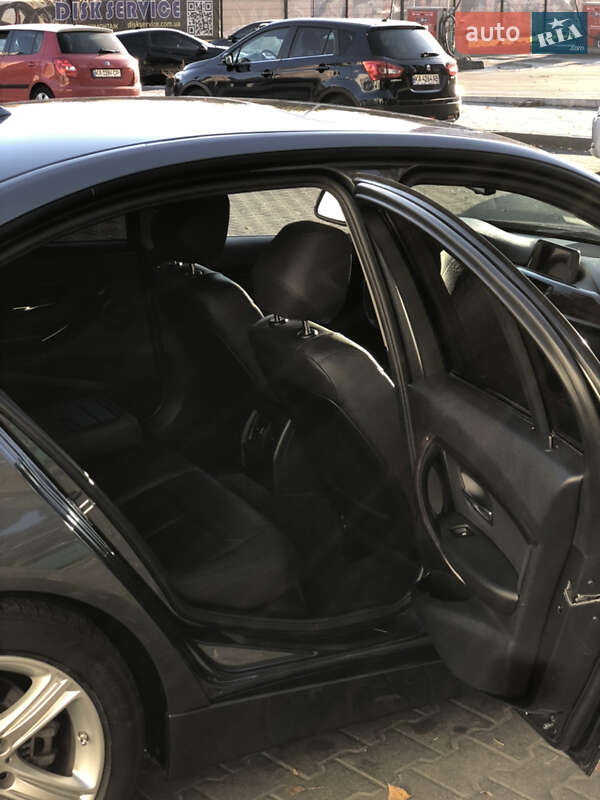 Седан BMW 3 Series 2015 в Києві