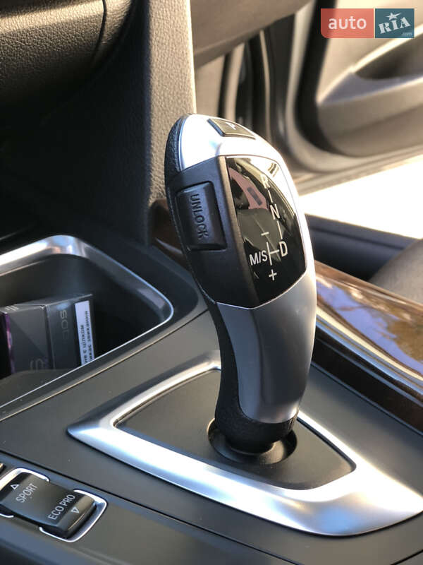 Седан BMW 3 Series 2015 в Києві