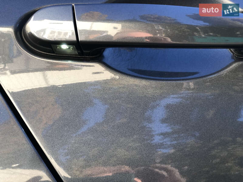 Седан BMW 3 Series 2015 в Києві