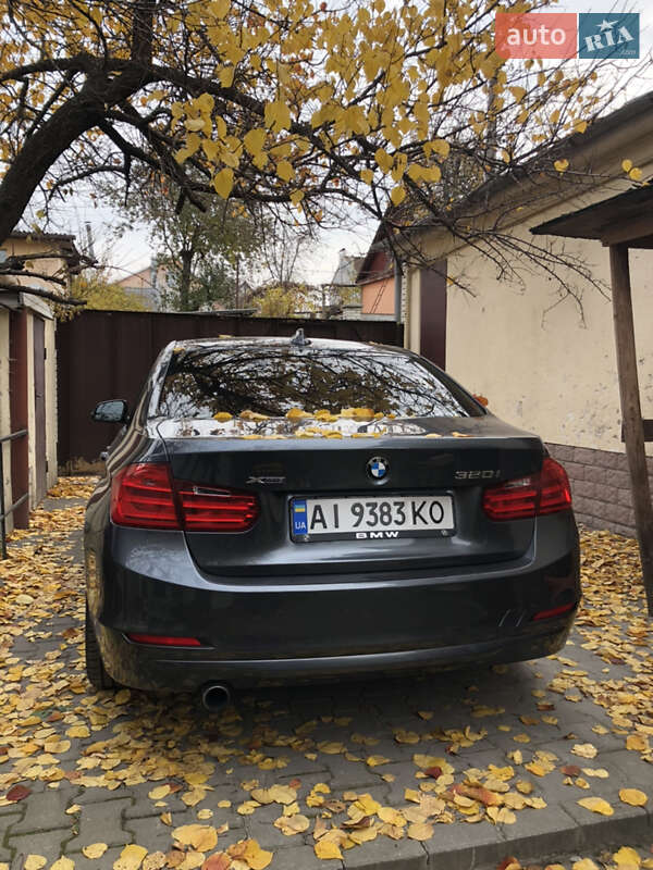 Седан BMW 3 Series 2015 в Києві