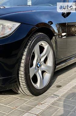 Седан BMW 3 Series 2011 в Херсоні