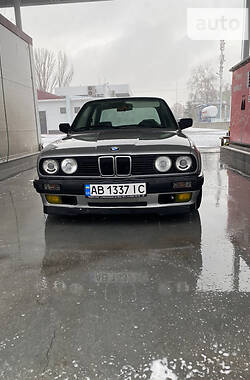 Купе BMW 3 Series 1988 в Виннице