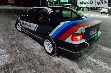 Седан BMW 3 Series 1991 в Черкассах