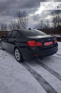Седан BMW 3 Series 2014 в Млиніві
