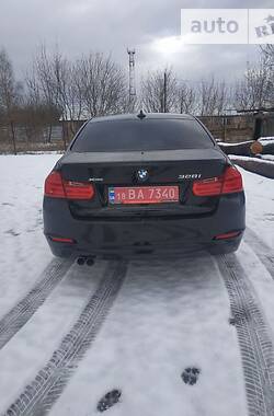 Седан BMW 3 Series 2014 в Млинове