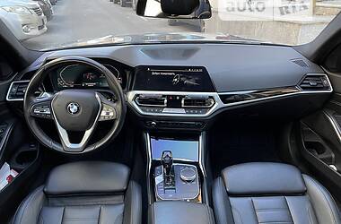 Седан BMW 3 Series 2019 в Киеве