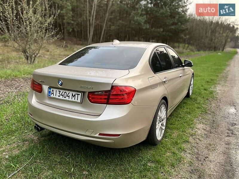 Седан BMW 3 Series 2014 в Баришівка