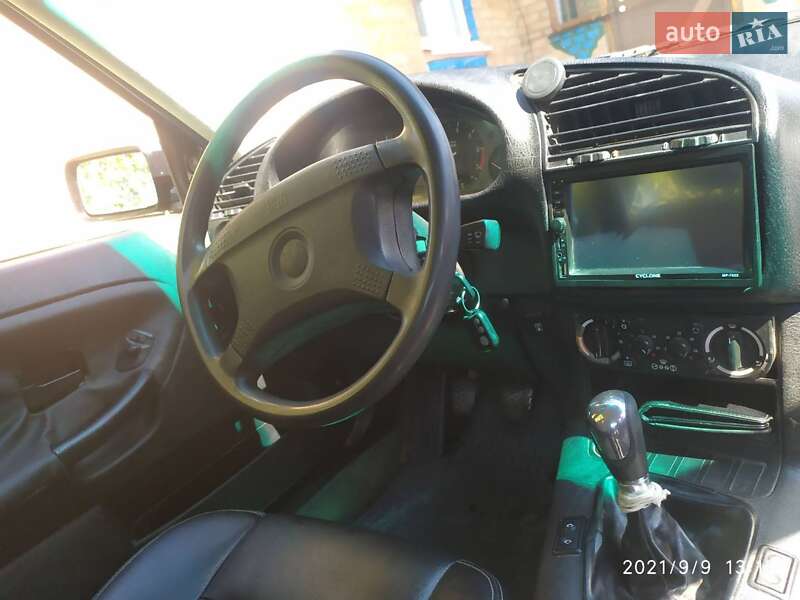 Седан BMW 3 Series 1994 в Казатине