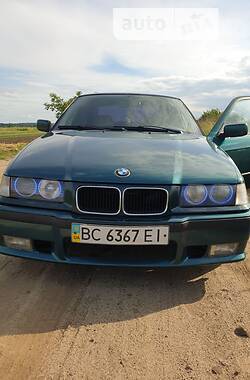 Седан BMW 3 Series 1992 в Львові